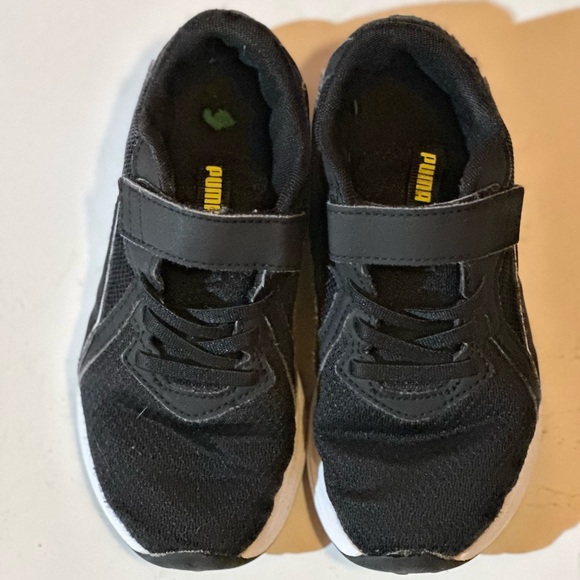 Boys Puma shoes - Picture 4 of 4